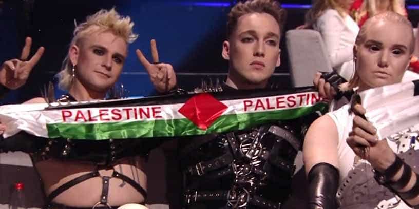 Le groupe islandais brandit des banderoles palestiniennes